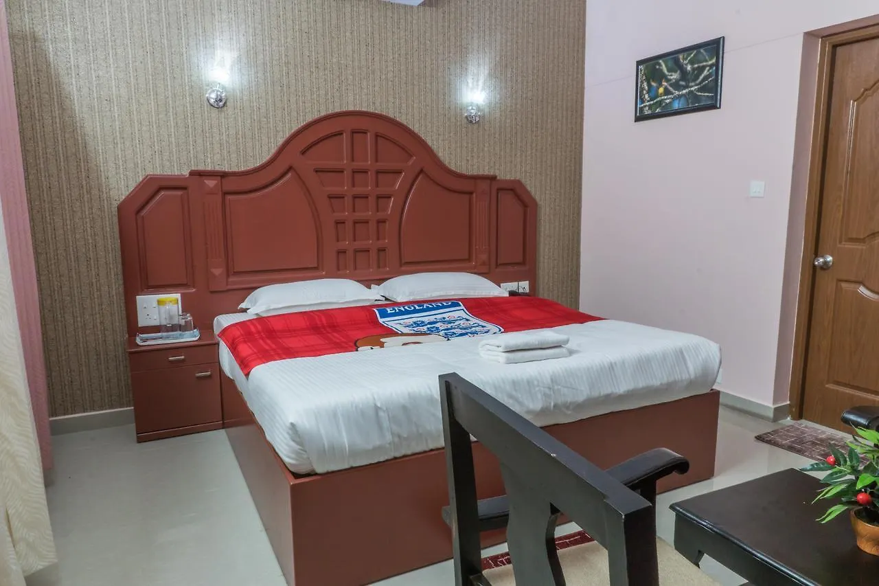 ** Hotel Clirind Resort Athirappilly India
