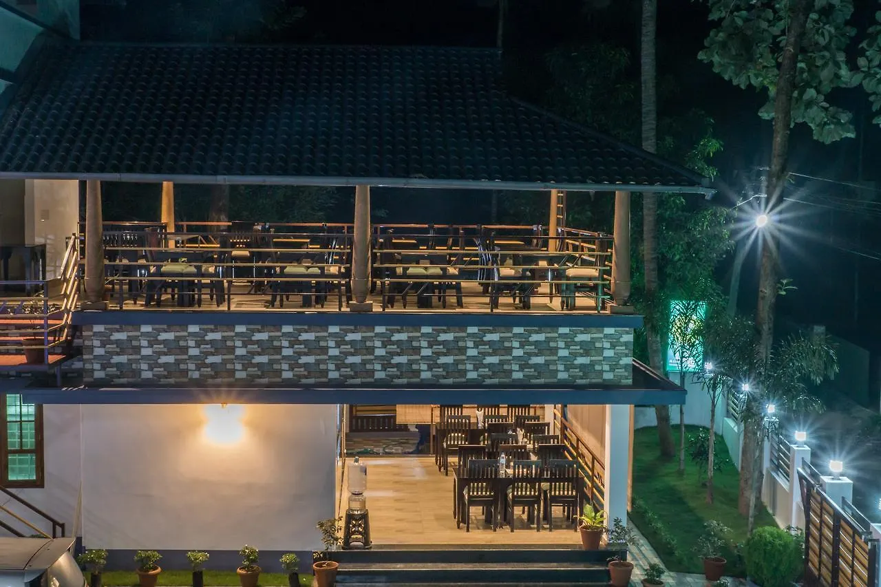Hotel Clirind Resort Athirappilly