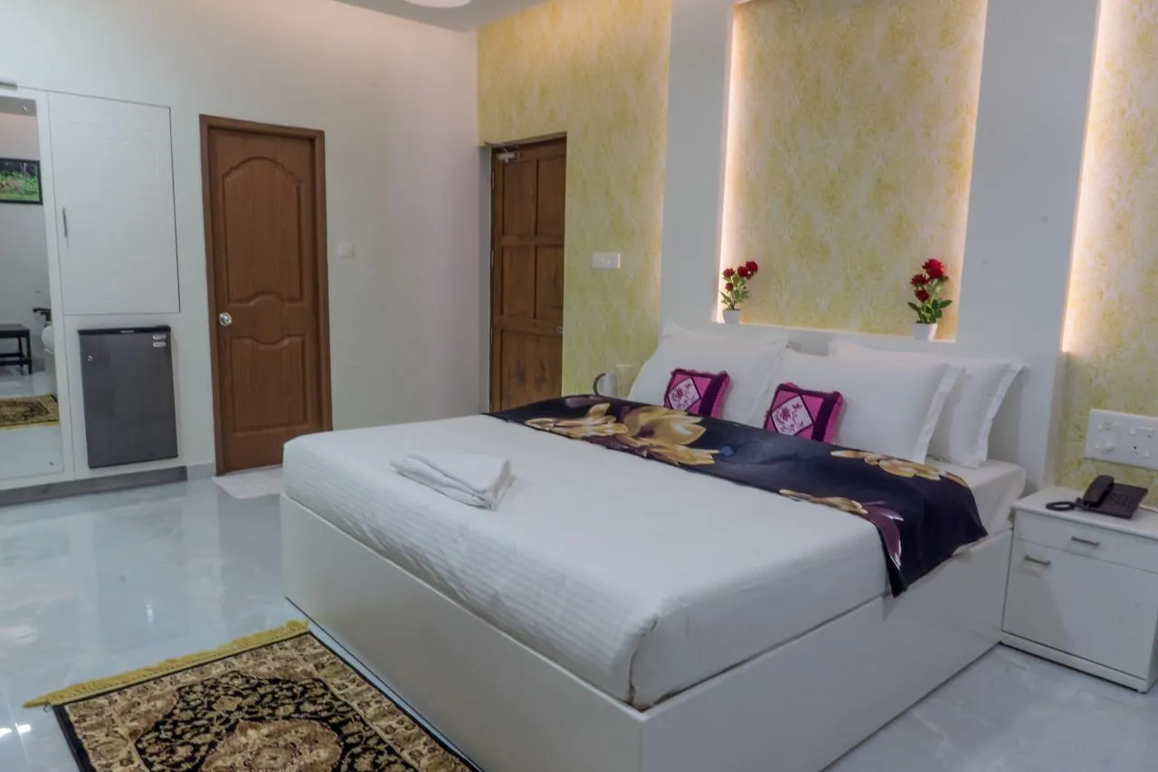 ** מלון Athirappilly Clirind Resort הודו