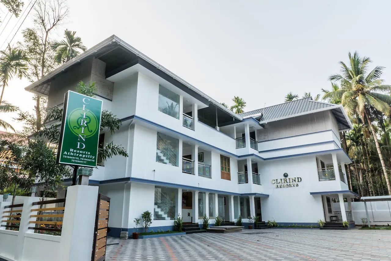 Athirappilly Clirind Resort מלון